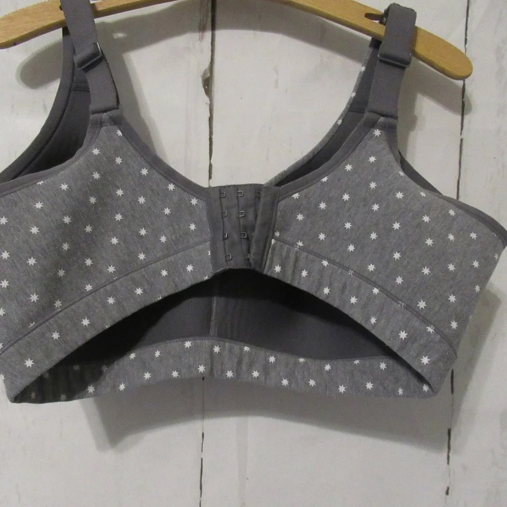 Cacique Bra 40DDD Gray Lightly Lined No Wire Wire Free Star Print Plus Size